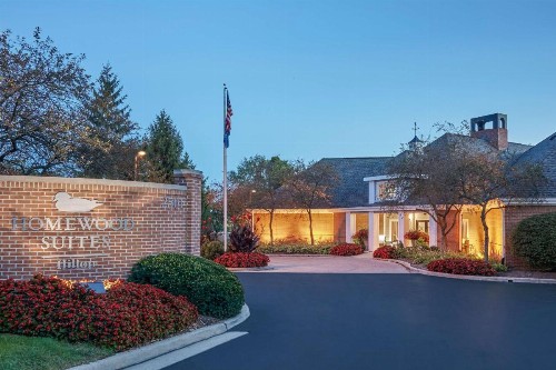 Homewood Suites by Hilton Indianapolis At The Crossing - image 1