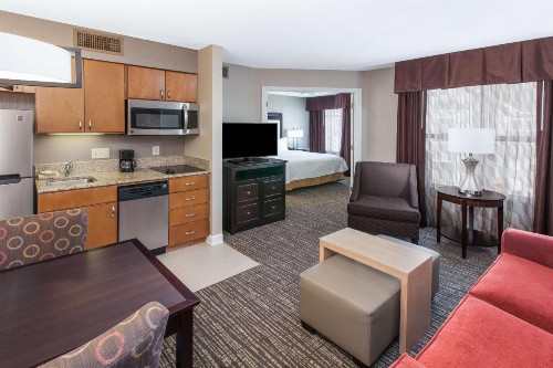Homewood Suites by Hilton Indianapolis At The Crossing - image 12