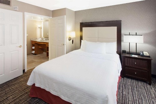 Homewood Suites by Hilton Indianapolis At The Crossing - image 14