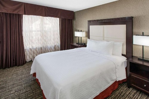 Homewood Suites by Hilton Indianapolis At The Crossing - image 17