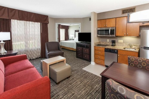 Homewood Suites by Hilton Indianapolis At The Crossing - image 27