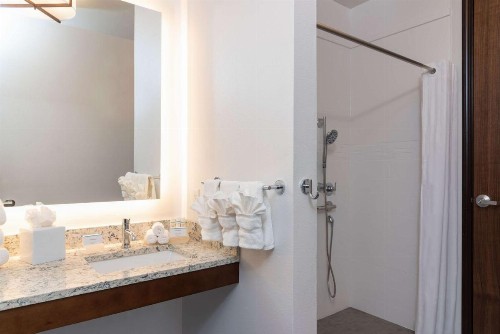 Homewood Suites by Hilton Indianapolis Downtown - image 36