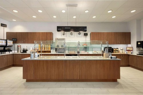 Embassy Suites Indianapolis Downtown - image 11