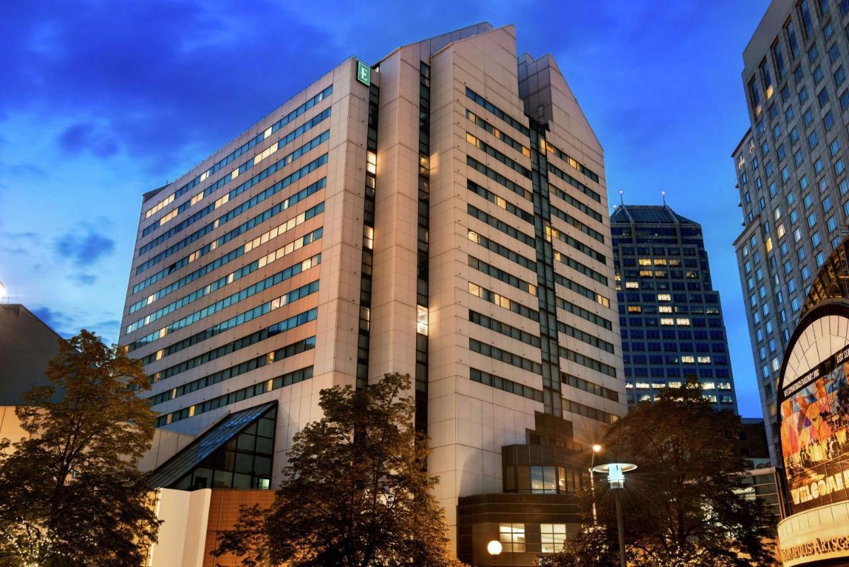 Embassy Suites Indianapolis Downtown - image 2