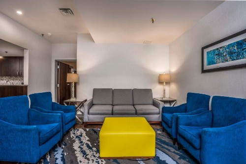 Embassy Suites Indianapolis Downtown - image 22
