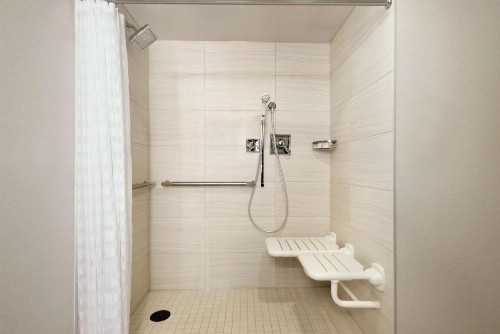 Embassy Suites Indianapolis Downtown - image 36