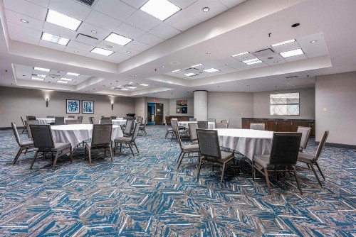 Embassy Suites Indianapolis Downtown - image 45