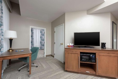 Hampton Inn Indianapolis Downtown Across from Circle Centre - image 15