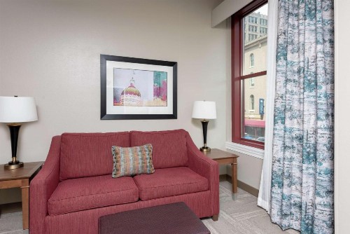 Hampton Inn Indianapolis Downtown Across from Circle Centre - image 19