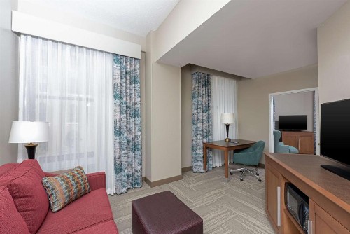 Hampton Inn Indianapolis Downtown Across from Circle Centre - image 22