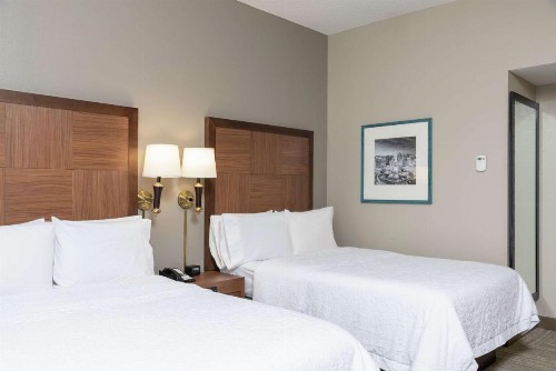 Hampton Inn Indianapolis Downtown Across from Circle Centre - image 24