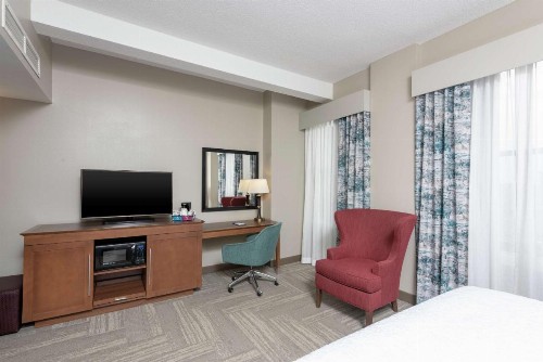 Hampton Inn Indianapolis Downtown Across from Circle Centre - image 32