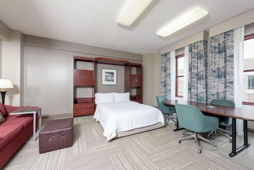 Hampton Inn Indianapolis Downtown Across from Circle Centre - image 35
