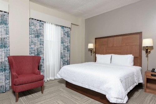 Hampton Inn Indianapolis Downtown Across from Circle Centre - image 38