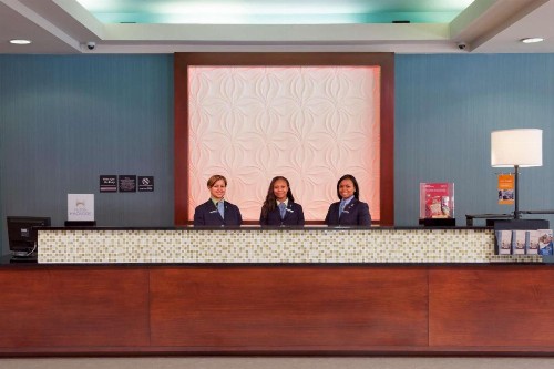 Hampton Inn Indianapolis Downtown Across from Circle Centre - image 4