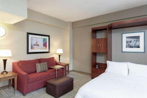 Hampton Inn Indianapolis Downtown Across from Circle Centre - image 50