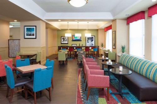 Hampton Inn Indianapolis Downtown Across from Circle Centre - image 9
