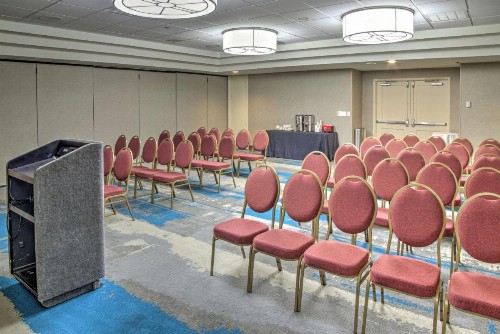 Embassy Suites Indianapolis North - image 12