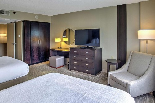 Embassy Suites Indianapolis North - image 2