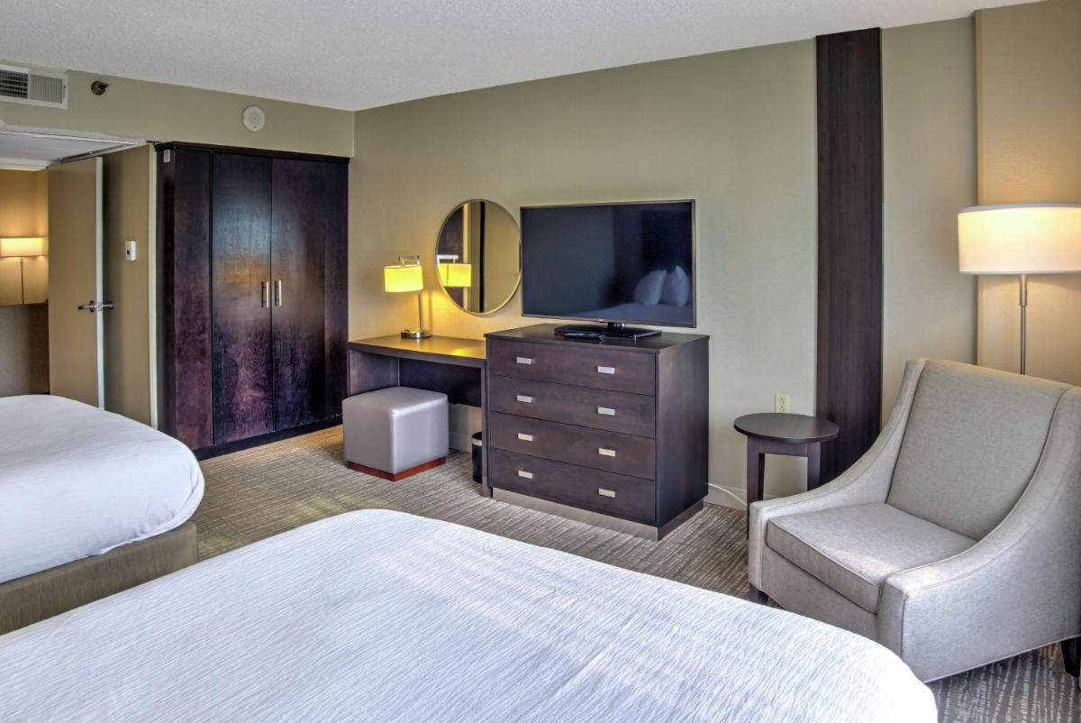 Embassy Suites Indianapolis North - image 2