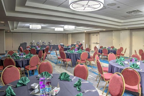 Embassy Suites Indianapolis North - image 22