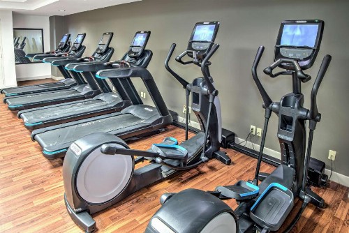 Embassy Suites Indianapolis North - image 5