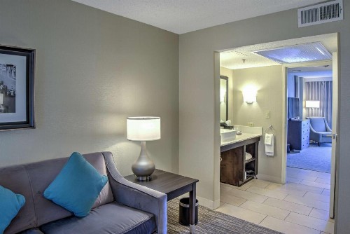 Embassy Suites Indianapolis North - image 7