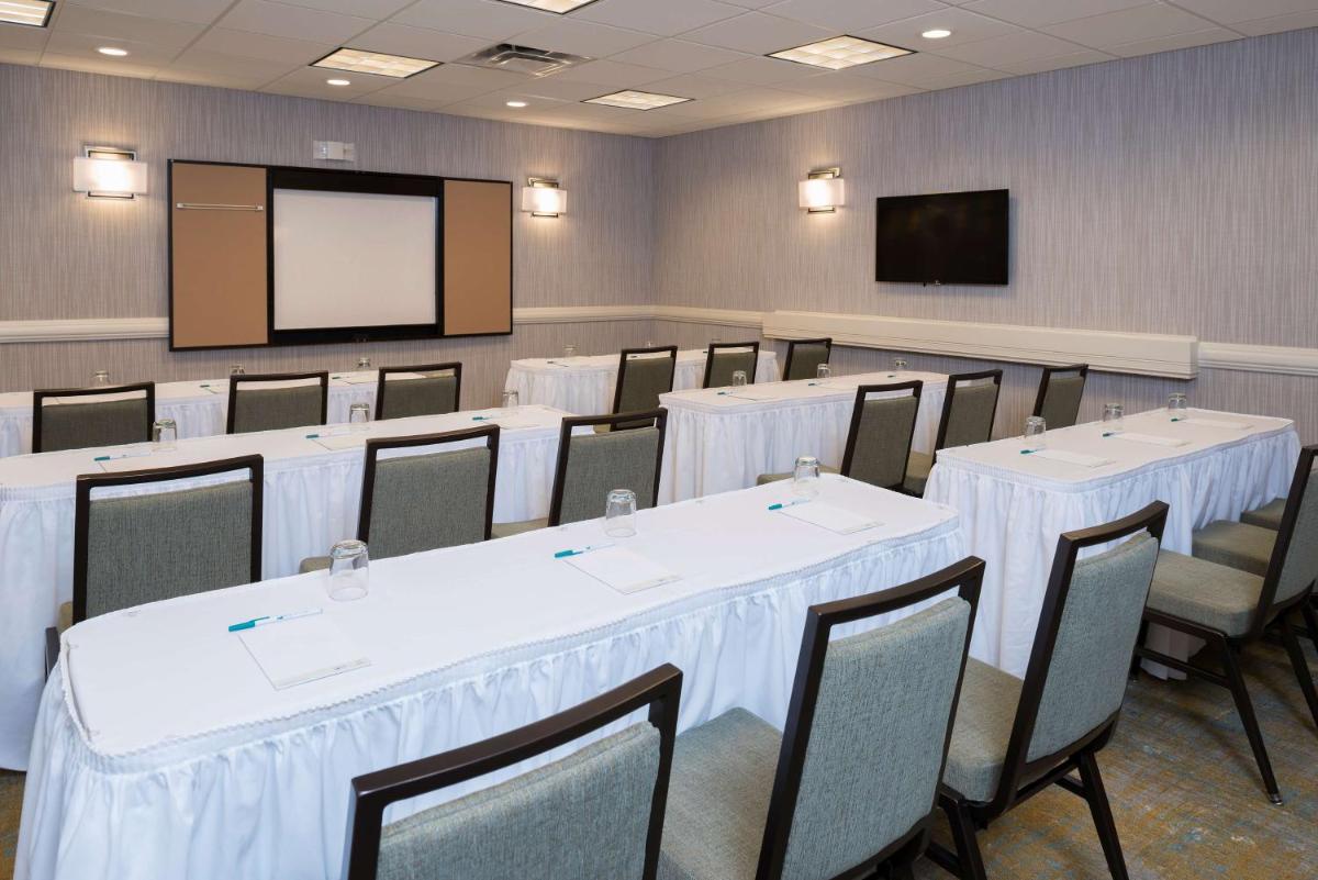 Homewood Suites by Hilton Indianapolis Northwest - image 6