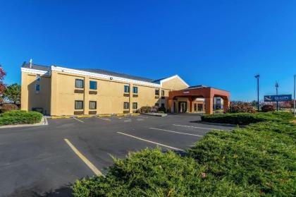 Quality Inn  Suites Indianapolis Indiana