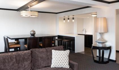 Sheraton Indianapolis City Centre Hotel - image 11