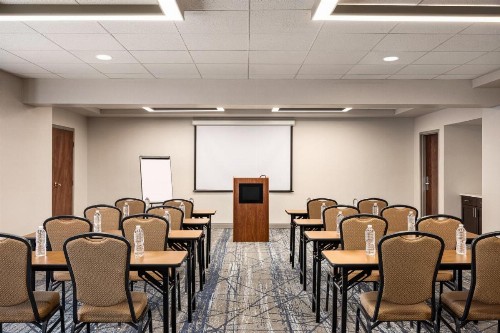 Holiday Inn Express Hotel & Suites Indianapolis W - Airport Area an IHG Hotel - image 32