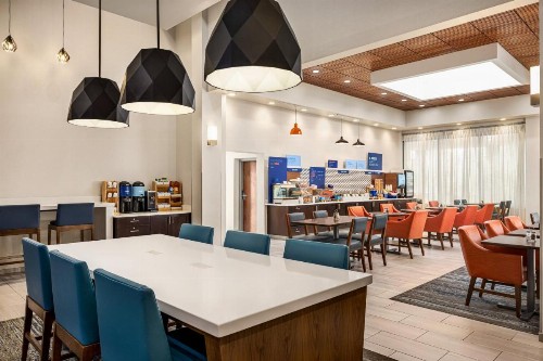 Holiday Inn Express Hotel & Suites Indianapolis W - Airport Area an IHG Hotel - image 44