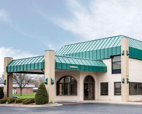 Quality Inn And Suites Indianapolis - image 2