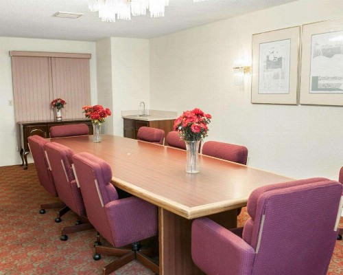 Quality Inn And Suites Indianapolis - image 21