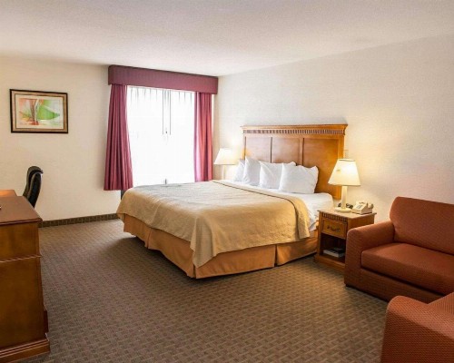 Quality Inn And Suites Indianapolis - image 36