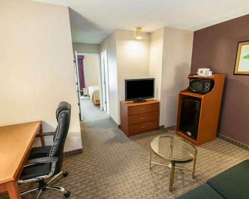 Quality Inn And Suites Indianapolis - image 8