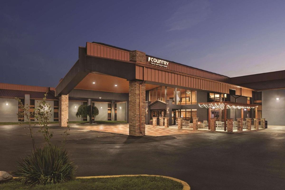 Country Inn & Suites by Radisson Indianapolis East IN - main image
