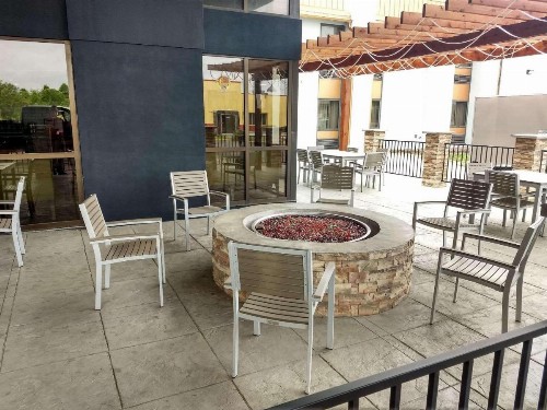 Country Inn & Suites by Radisson Indianapolis East IN - image 40