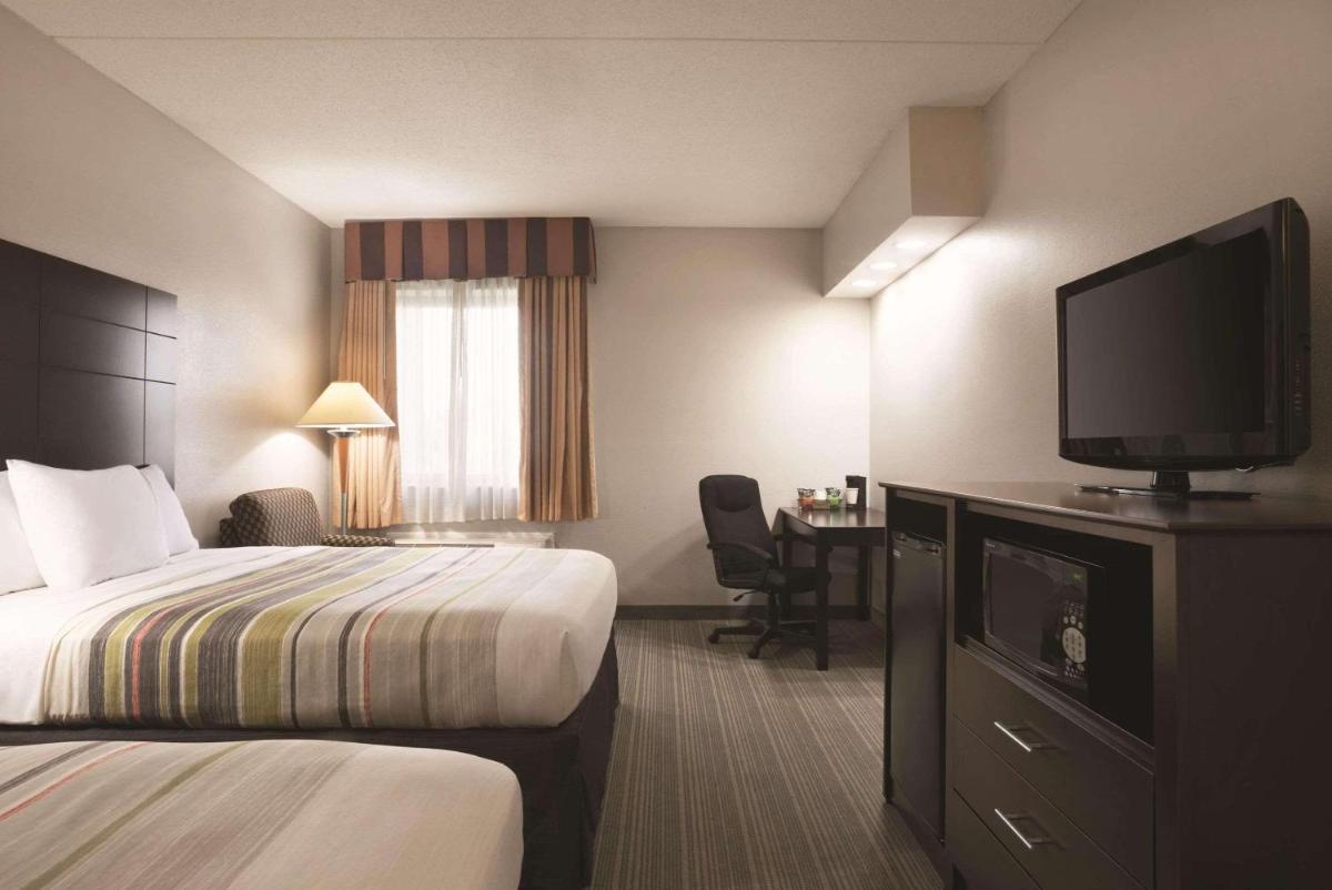 Country Inn & Suites by Radisson Indianapolis East IN - image 5