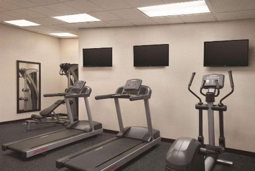Country Inn & Suites by Radisson Indianapolis East IN - image 8