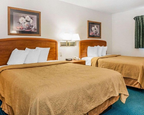 Quality Inn South - image 17