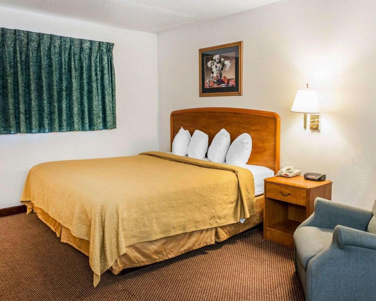Quality Inn South - image 2
