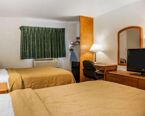 Quality Inn South - image 5