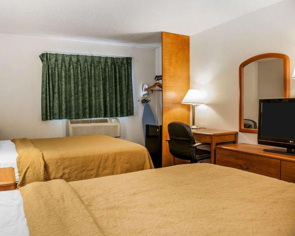 Quality Inn South - image 5