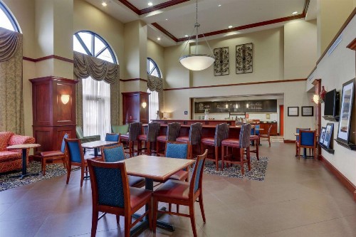 Hampton Inn & Suites Indianapolis-Airport - image 10