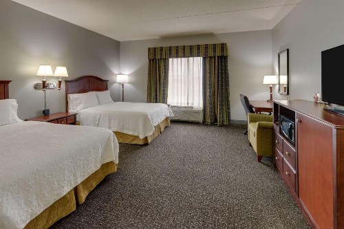 Hampton Inn & Suites Indianapolis-Airport - image 24