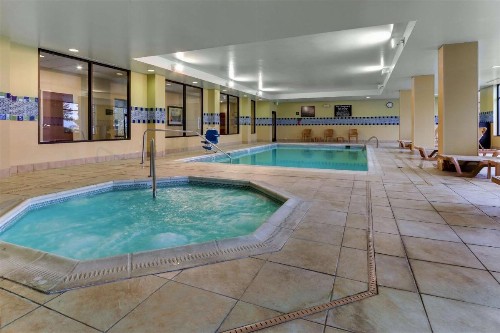 Hampton Inn & Suites Indianapolis-Airport - image 4