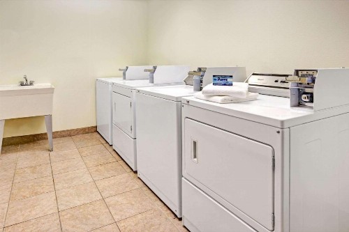 Microtel Inn & Suites by Wyndham Indianapolis Airport - image 39