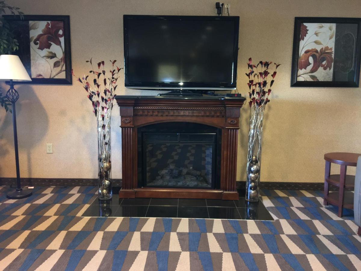 Microtel Inn & Suites by Wyndham Indianapolis Airport - image 7