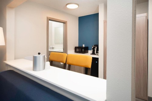 Holiday Inn Express Hotel & Suites Indianapolis - East an IHG Hotel - image 27